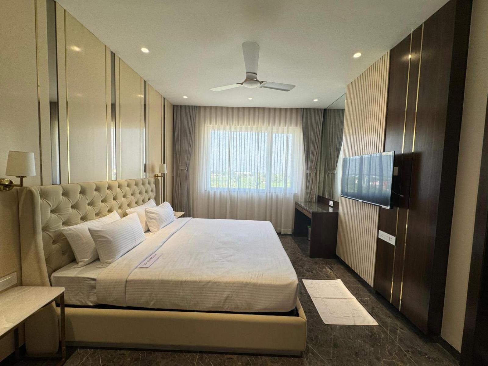 Hotel Carnival Parbhani ภายนอก รูปภาพ