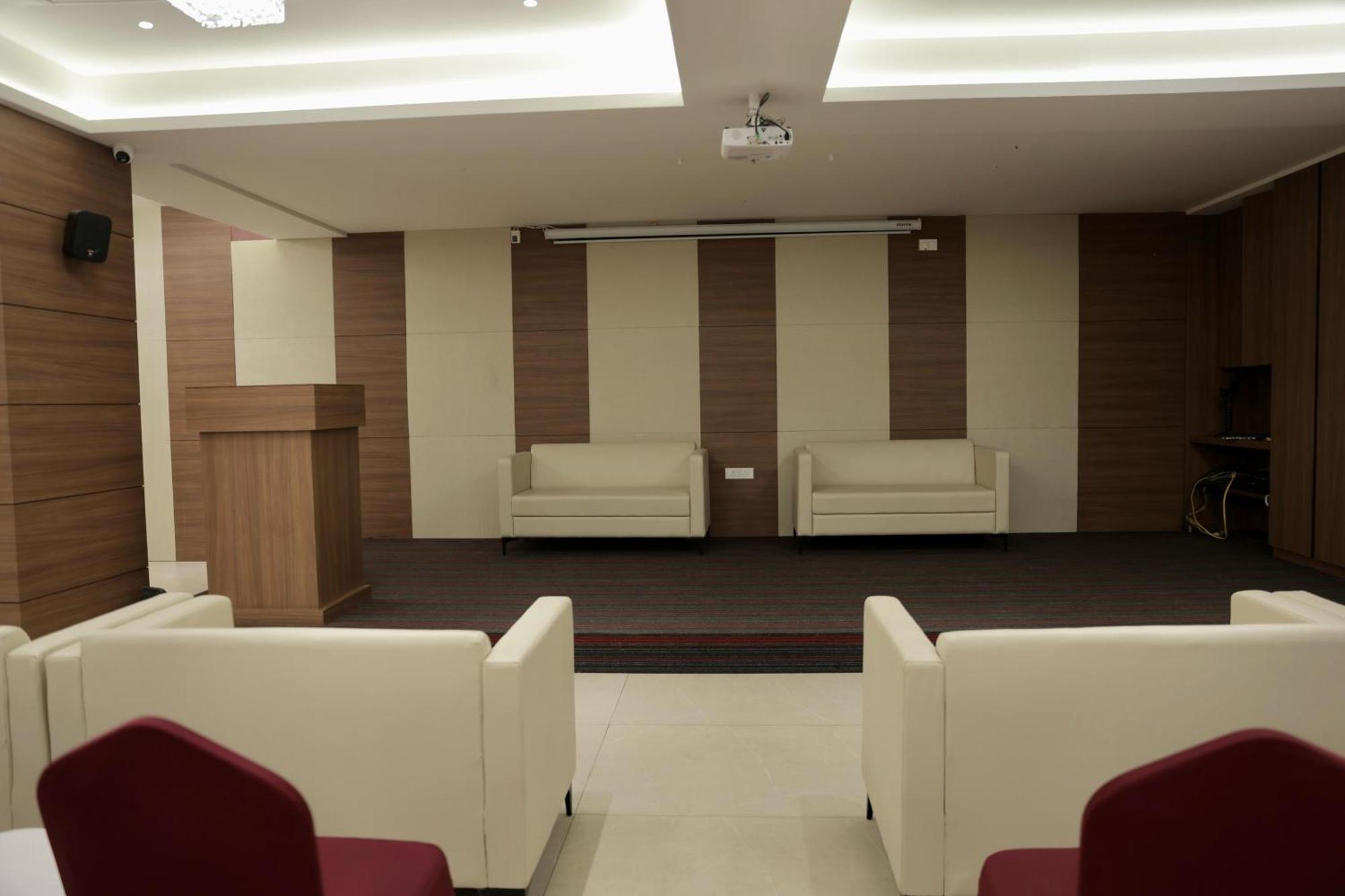 Hotel Carnival Parbhani ภายนอก รูปภาพ